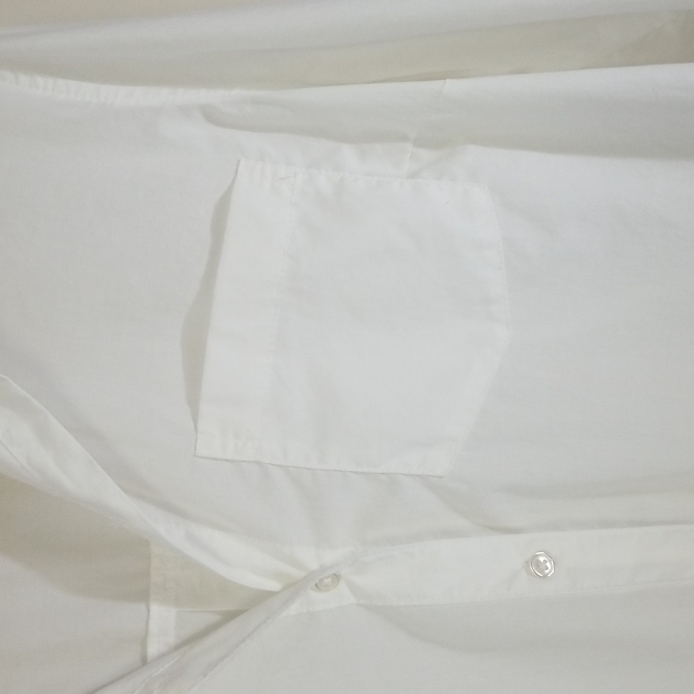 Old Navy Classic Crisp White Button Down Shirt - Picture 6 of 7